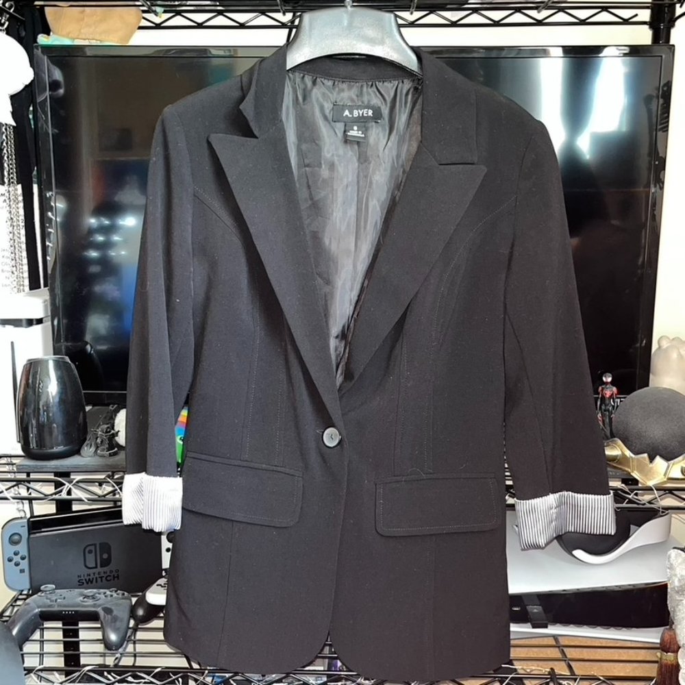 Small A. Byer Women's Fitted Blazer